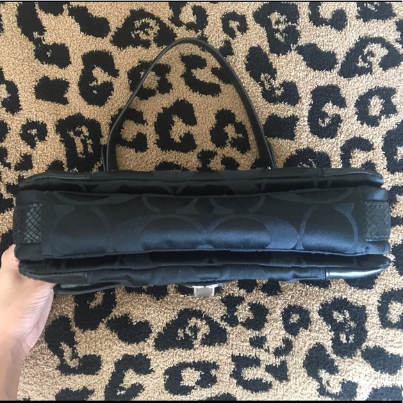 Coach purse. Excellent condition! - Picture 7 of 8